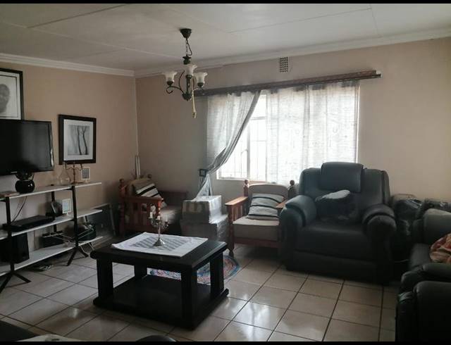 FARM FOR SALE IN WALKERVILLE CENTRAL